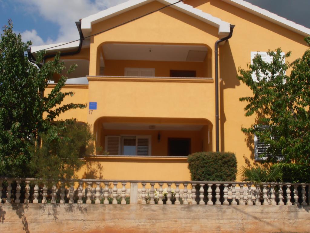 Apartment M&M Gornji Karin Exterior photo